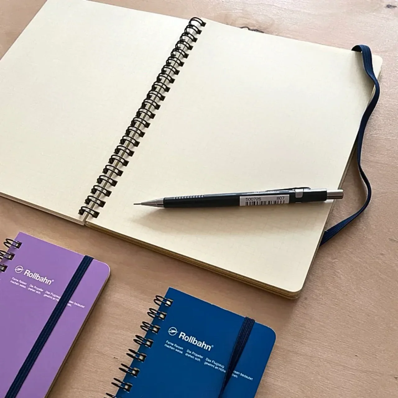 Delfonics Rollbahn Spiral Bound Grid Notebook A5 - Image 4