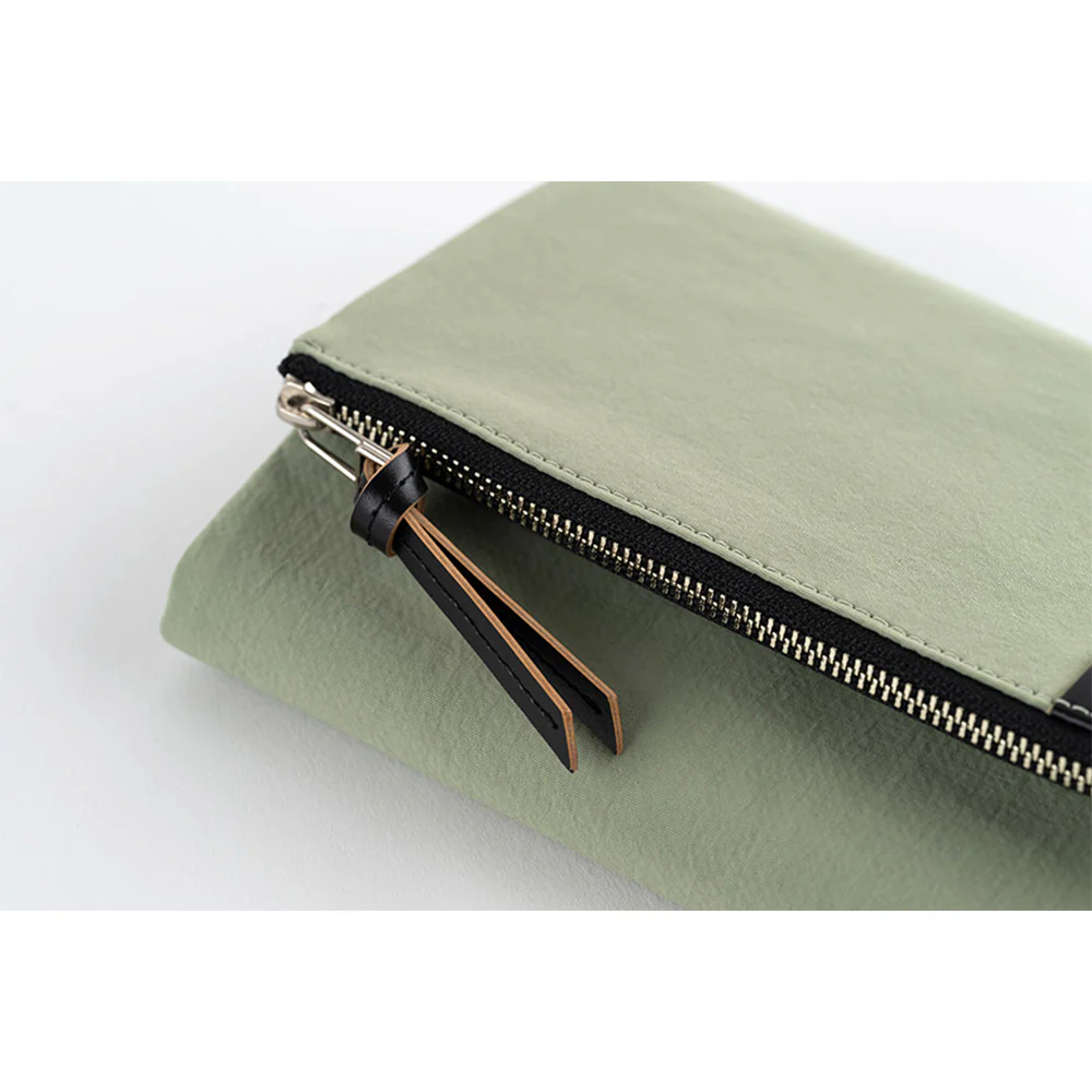 Hobonichi A6 Original Cover - Tragen - Oakmoss - Image 3