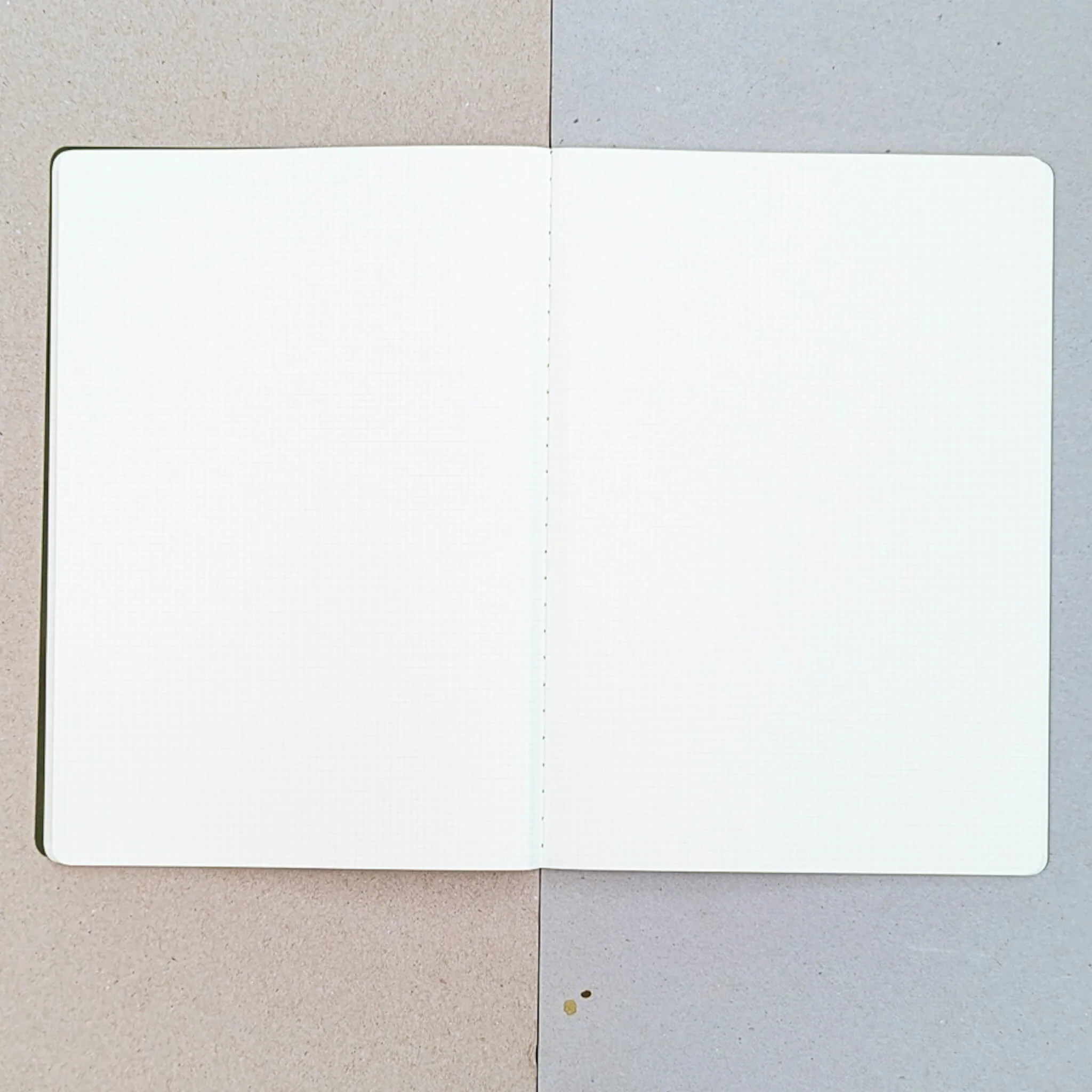 Kleid 2mm Grid A5 Notebook Navy Blue - Image 2