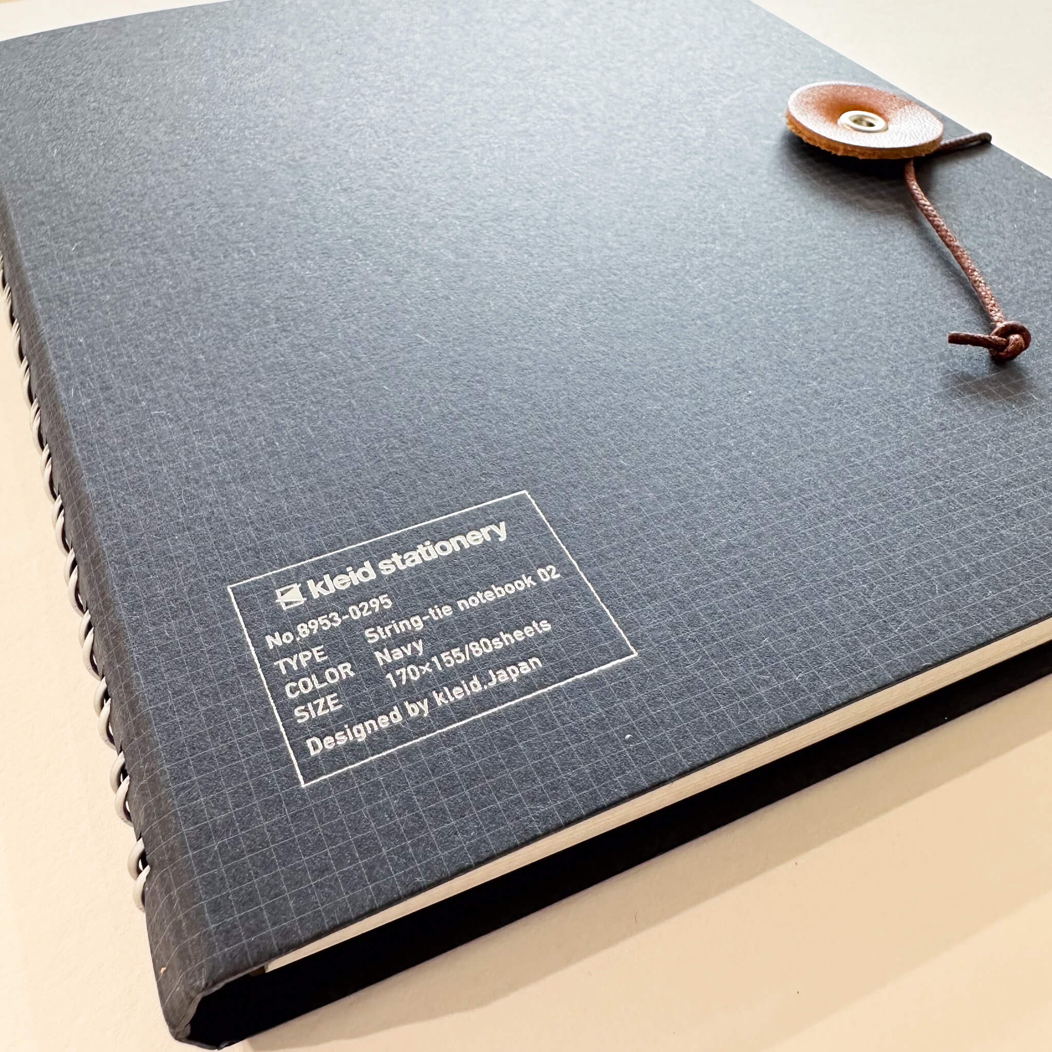 Kleid String Tie Square Notebook Navy - Image 7