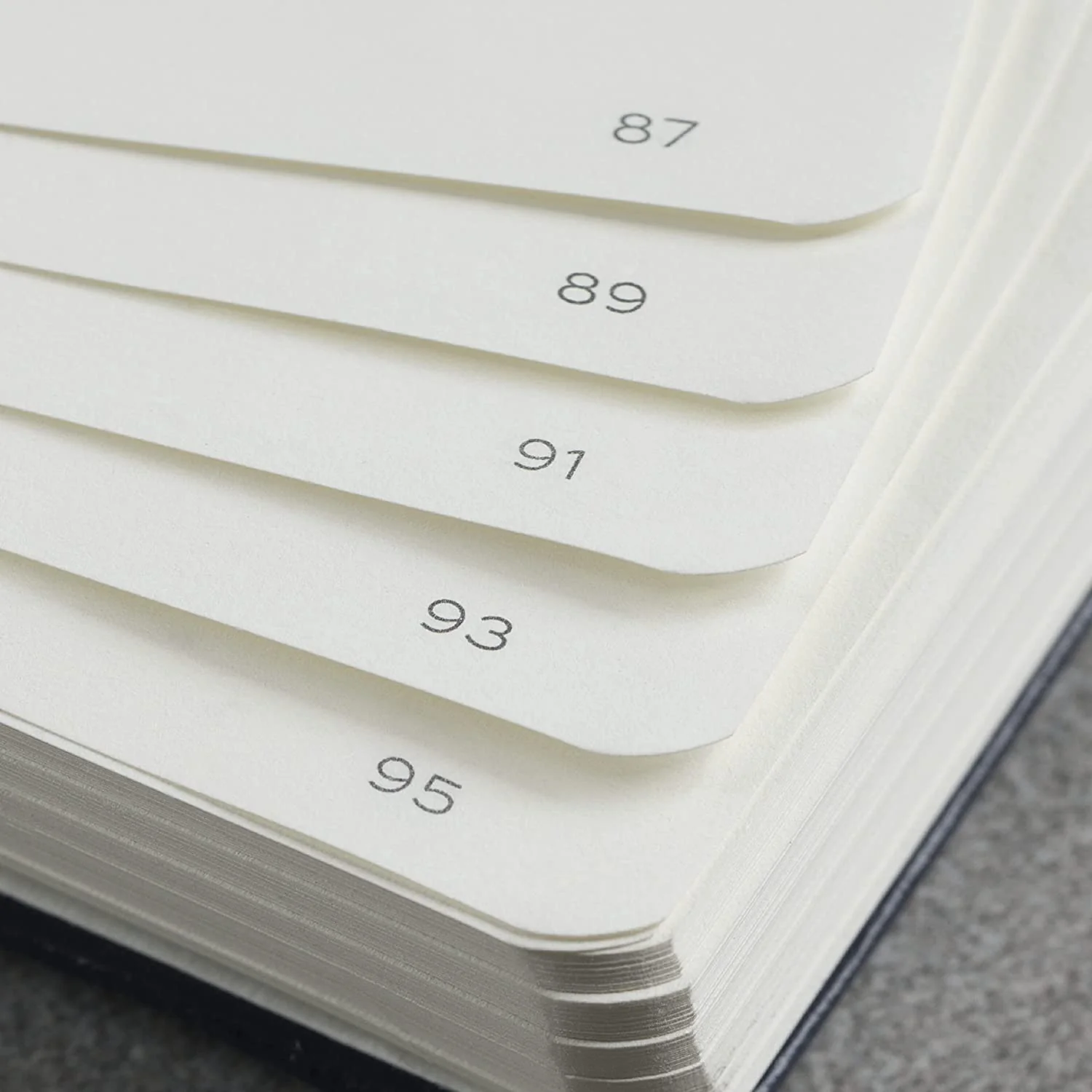 Leuchtturm 1917 B5 Hardcover Notebook Plain Various Colours - Image 7