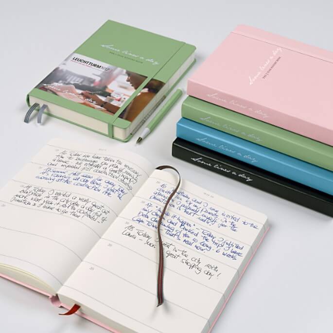 Leuchtturm Some Lines A Day 5 Year Hardcover Diary Forest Green - Image 2