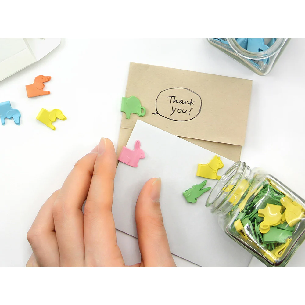 Midori P51 Multi-coloured Cat Paper Clips - Image 2