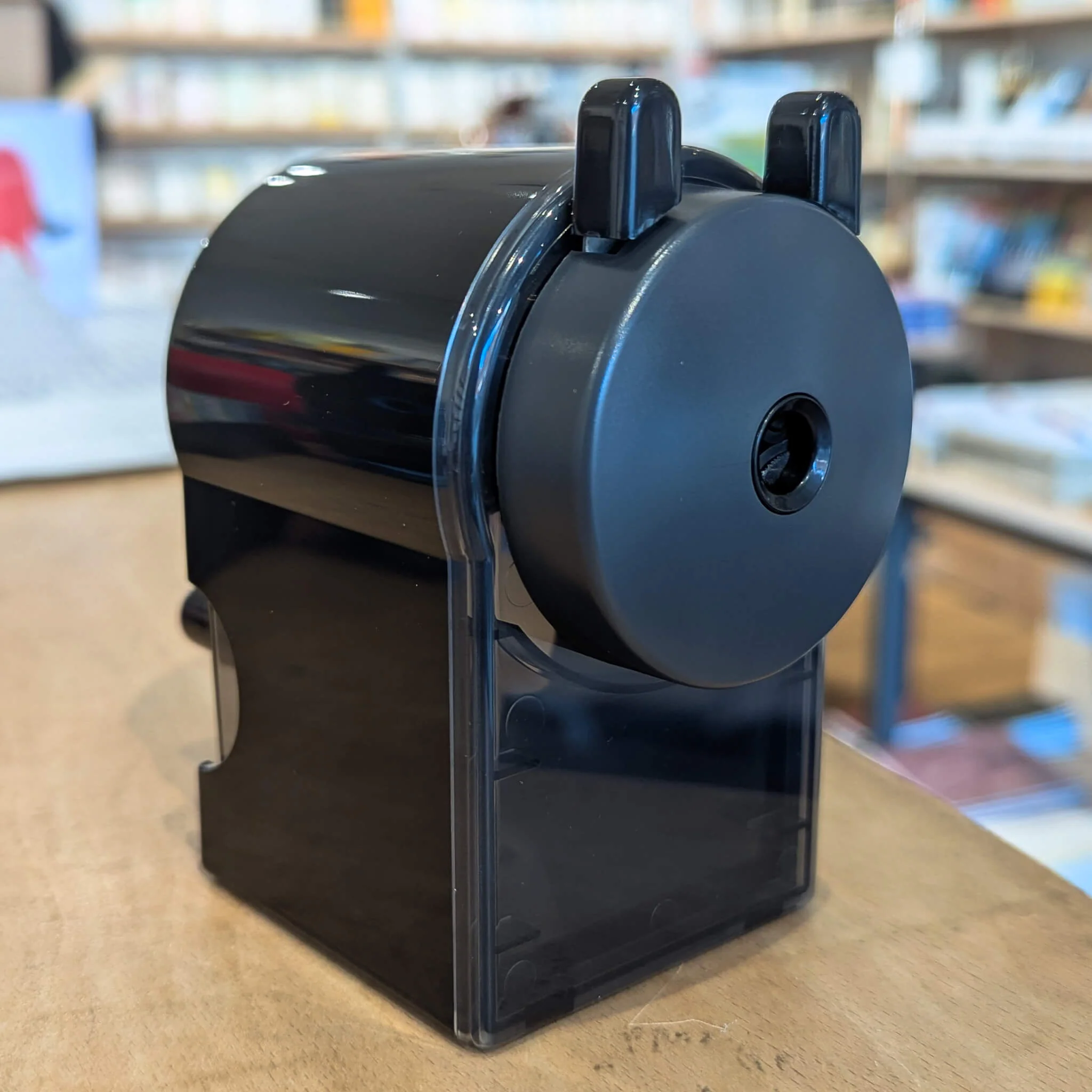 Mitsubishi KH-18 Hand Crank Desktop Sharpener - Image 5