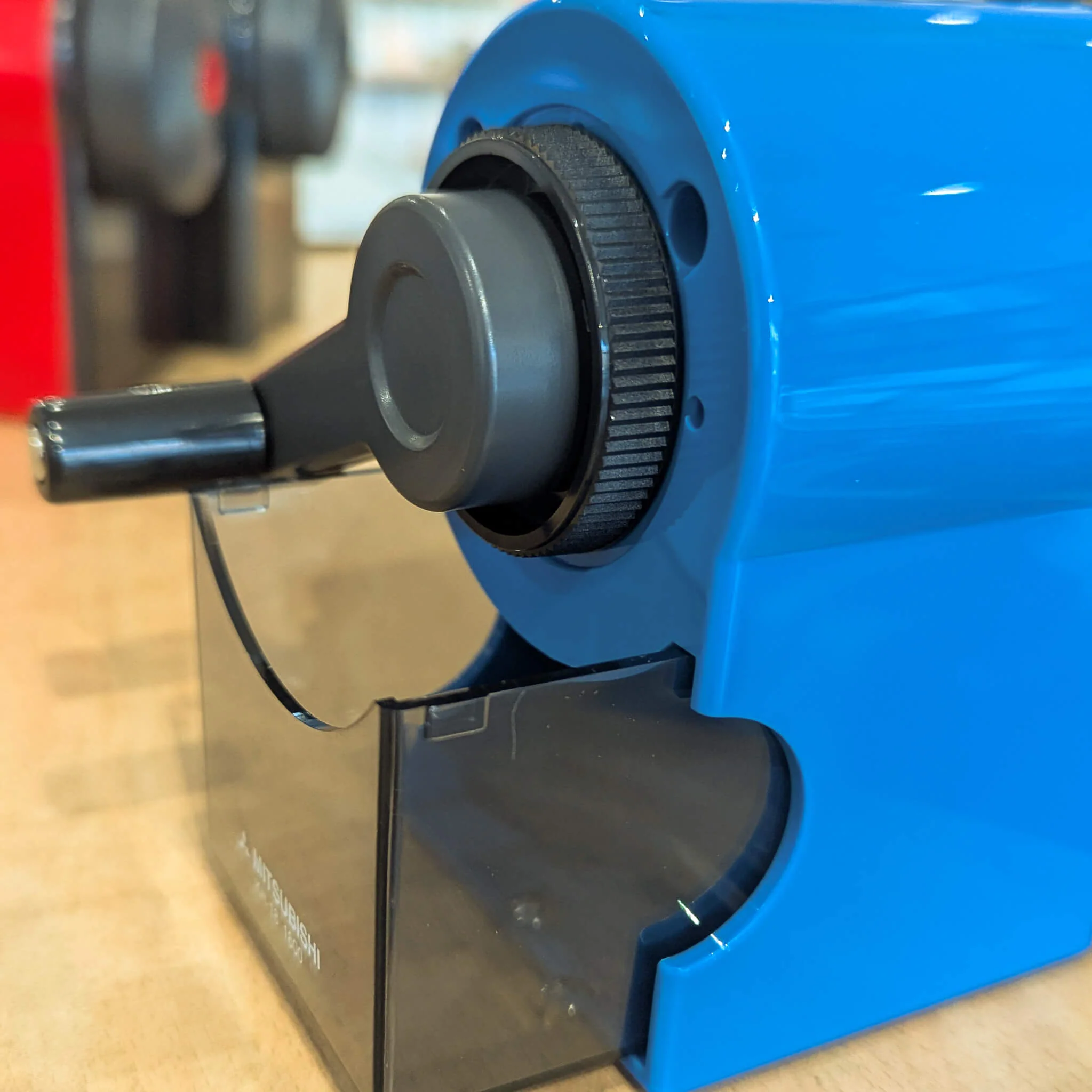 Mitsubishi KH-18 Hand Crank Desktop Sharpener - Image 6