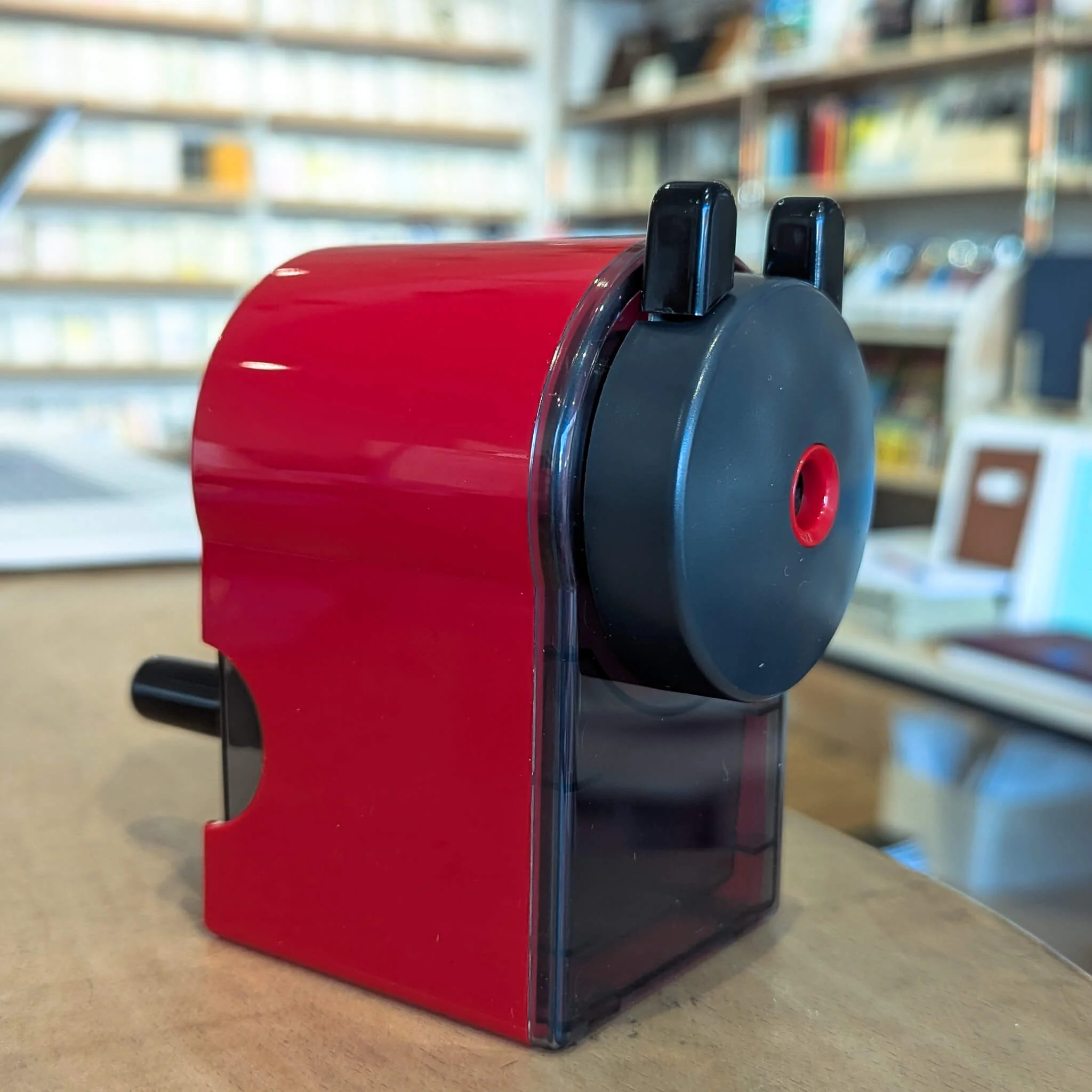 Mitsubishi KH-18 Hand Crank Desktop Sharpener - Image 7