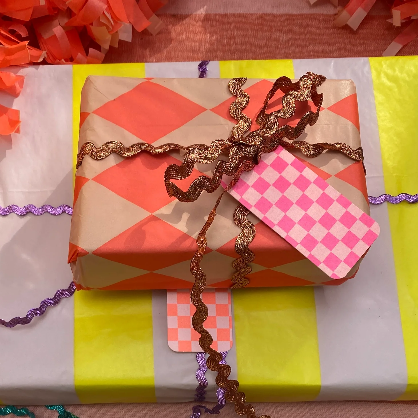 Pack of 12 Mixed Gift Tags - Image 2