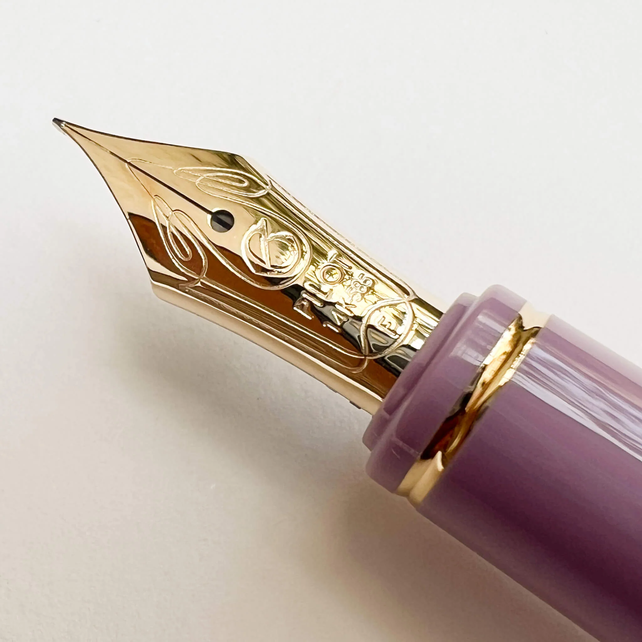 Pilot Grance Fountain Pen 14k gold nib - Marble Violet - Image 2