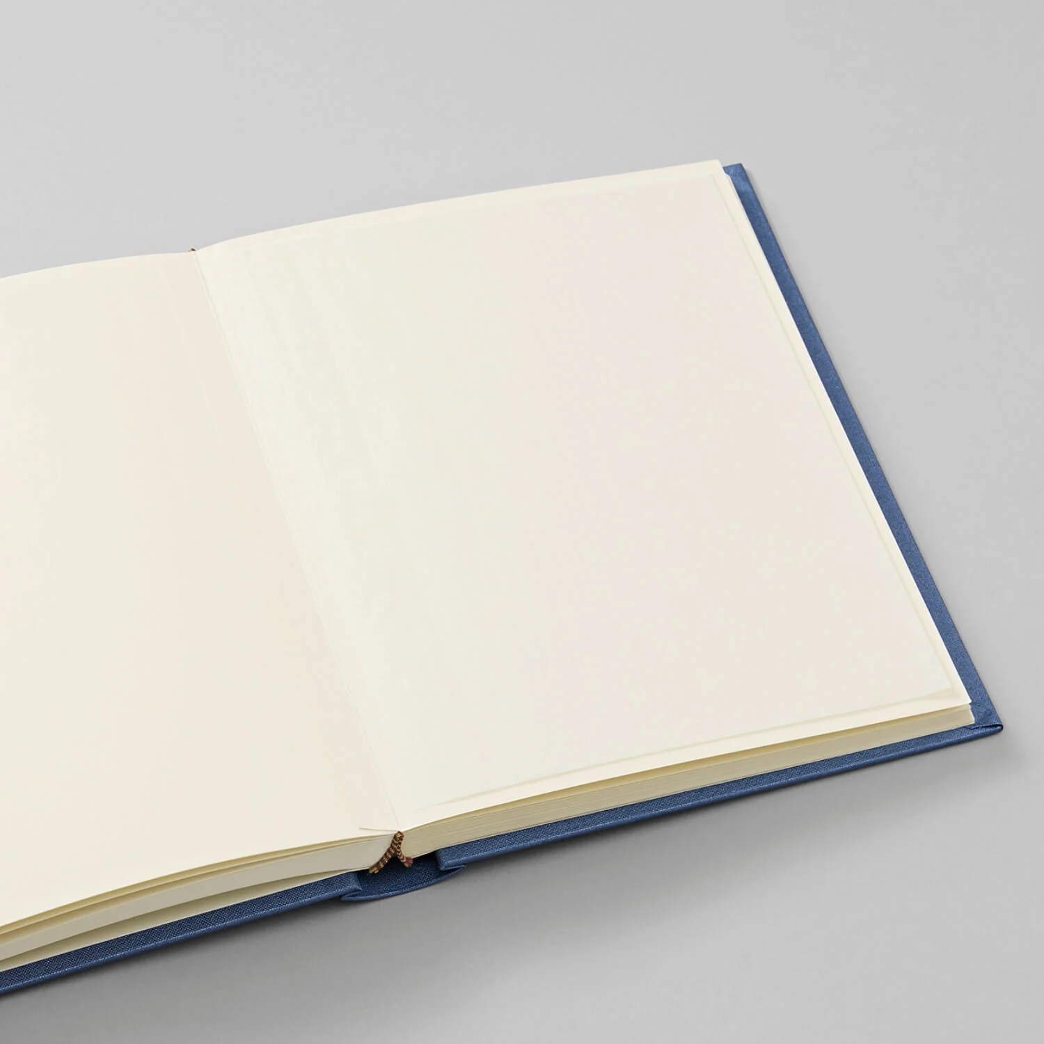 Semikolon Classic Medium Photo Album Metallic Edition - Image 2