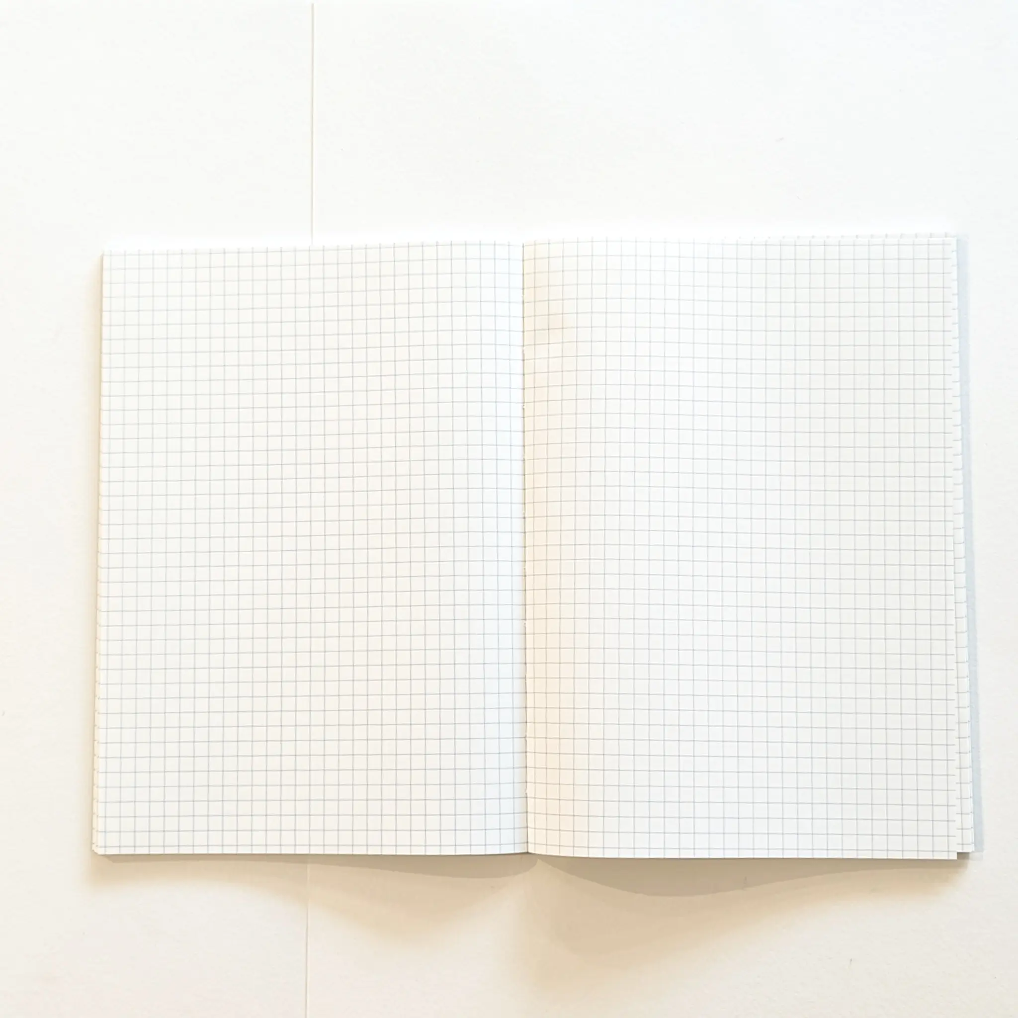 Tomoe River A5 Grid Notebook - 52gsm - Image 4
