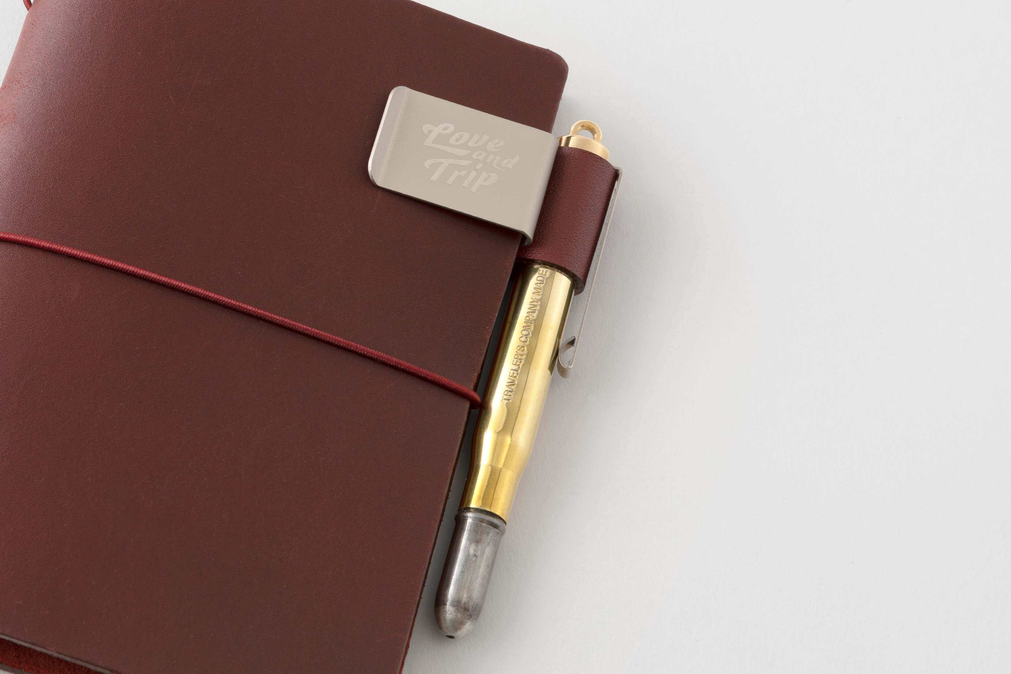 Traveler's Company Love & Trip Red Pen Holder - Image 5