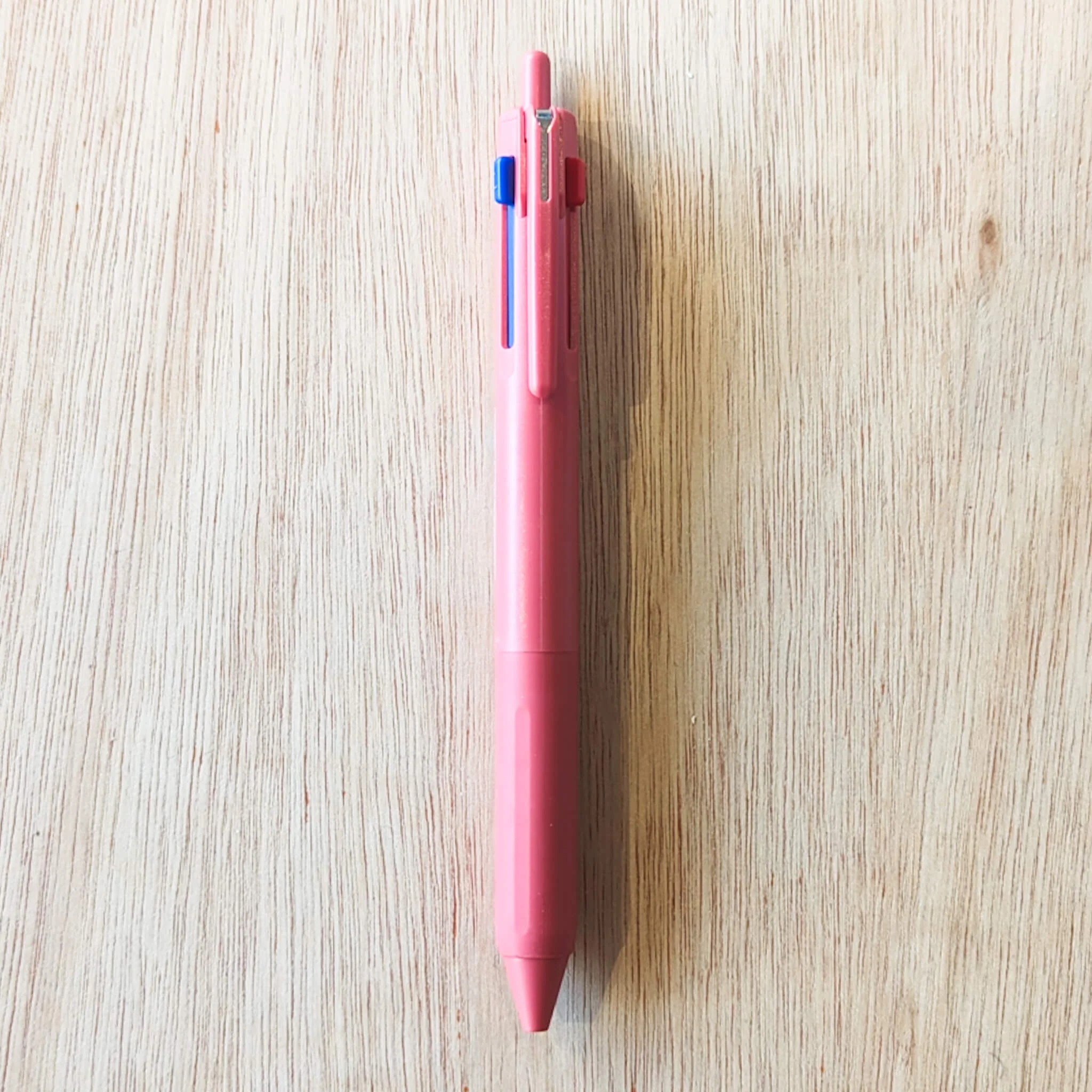 Uniball Jetstream 3 Colour 0.5mm Multi-Pen - Image 7